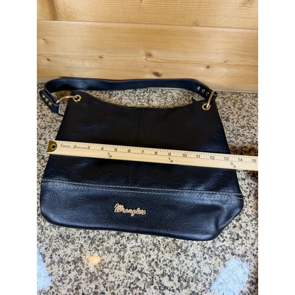 Wrangler hobo shoulder